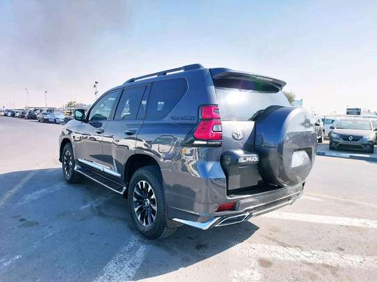 Toyota Prado SUV VX-L Gray Spacious Interior Alloy Wheels image 11