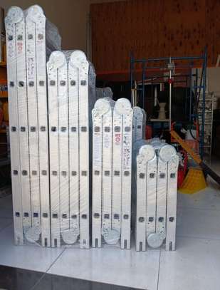 FOLDABLE ALUMINIUM STEP LADDERS FOR SALE image 2