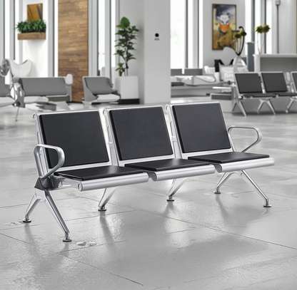 Hard Pad 3-Link Leather Waiting Bench image 2