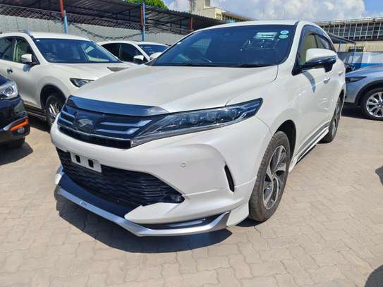 Toyota Harrier premium white 2018 image 3
