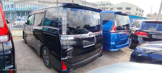 Toyota Voxy Black 2018 Si image 14