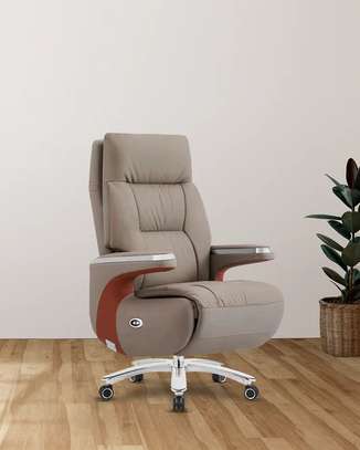 Office Chair; Boss Swivel Executive Office Chair image 4