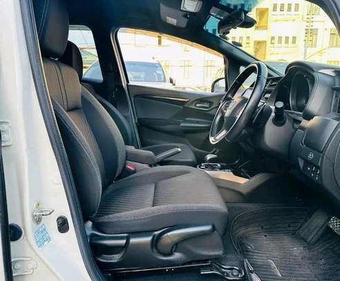 Honda fit hybrid 1500 cc image 7