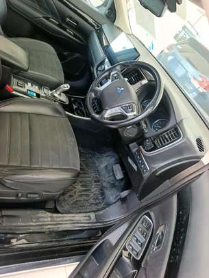 Mitsubishi RVR hybrid image 18