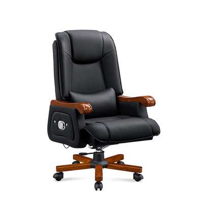 Directors Leather Office Chair image 15