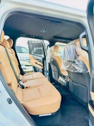 Lexus Lx600 2023 Sport image 13