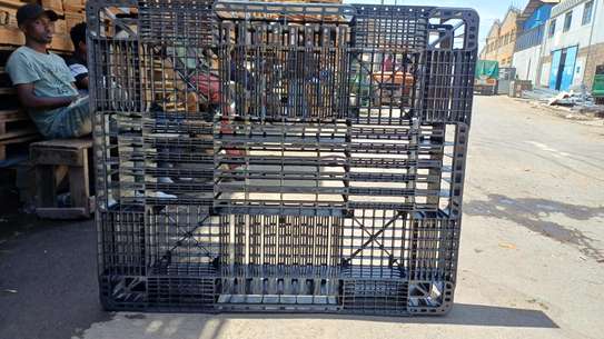 Plastic pallets black plastic pallets image 3