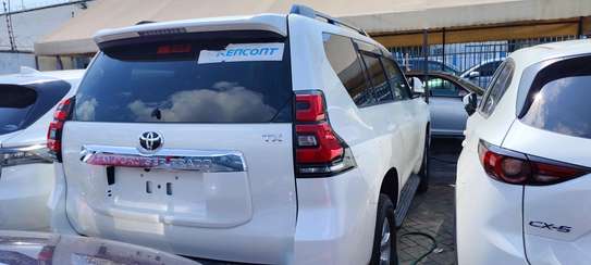 Toyota Land cruiser Prado Tx petrol 2018 image 12
