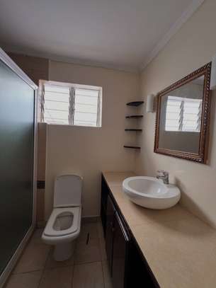 4 Bed Townhouse with En Suite in Lavington image 12