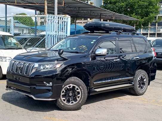 Toyota prado petrol image 2