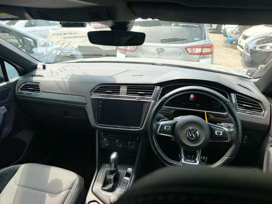 Volkswagen Tiguan 2.0TDI image 7