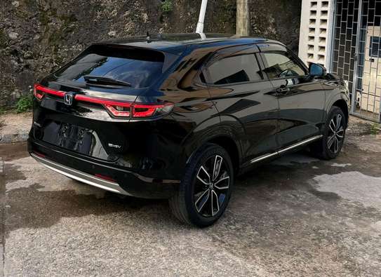 Honda vezel newshape hybrid image 6