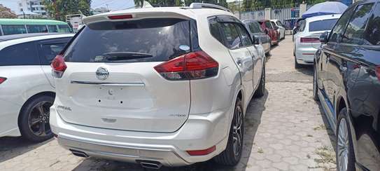 Nissan X-Trail Autech White 2018 image 10