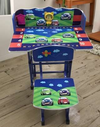 Kids desk And Seat: Pink Kids Desk And  Seat  in Homabay image 3