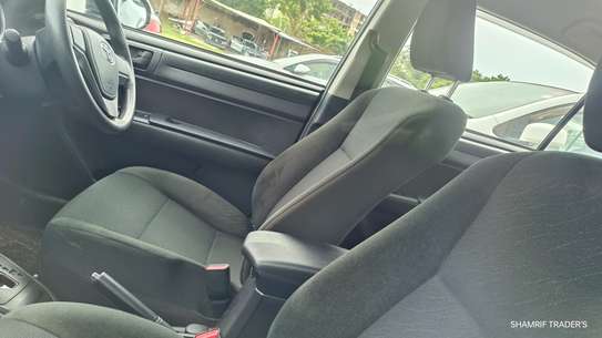 Toyota Corolla Axio Black 2018 2wd image 5
