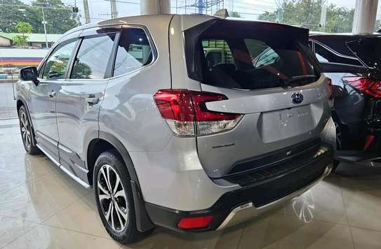 Subaru forester SK9 Sunroof 2018 4wd image 3