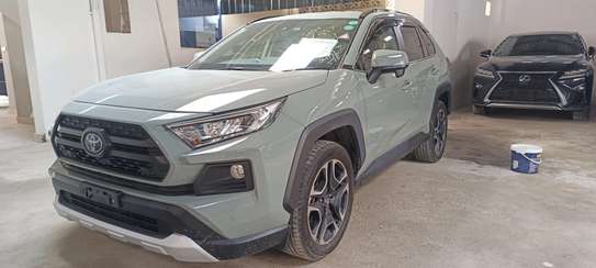 Toyota Rav4 Green 2020 image 2