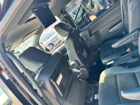 Toyota Noah wxb image 7