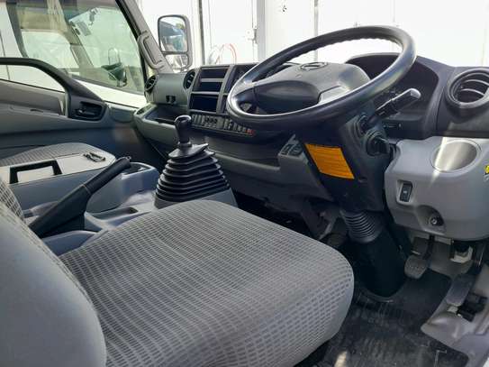 HINO DUTRO TRUCK 2018MODEL CLOSED B image 7