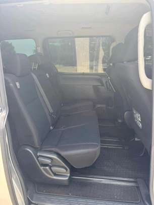 TOYOTA NOAH 2019MODEL 8 SEATER 2WD image 6