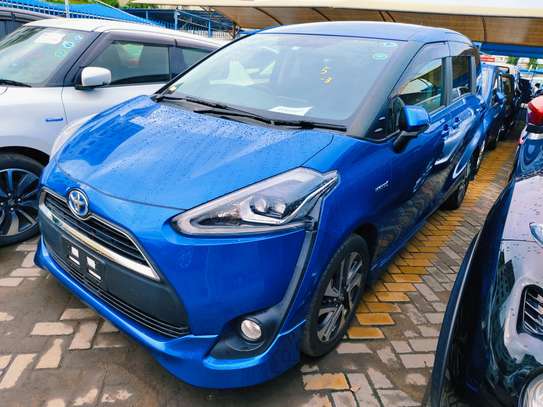 Toyota Sienta 2017 hybrid blue 2018 2wd image 11