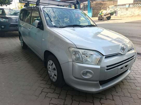 Toyota succeed  TXG image 4