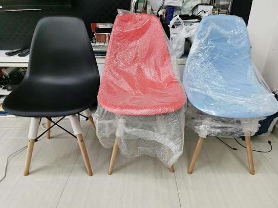 Multi-Colored Plastic Eames Chair image 3