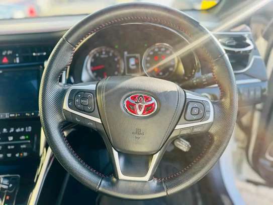 TOYOTA HARRIER SUNROOF 2019MODEL TURBO CHARGED image 8