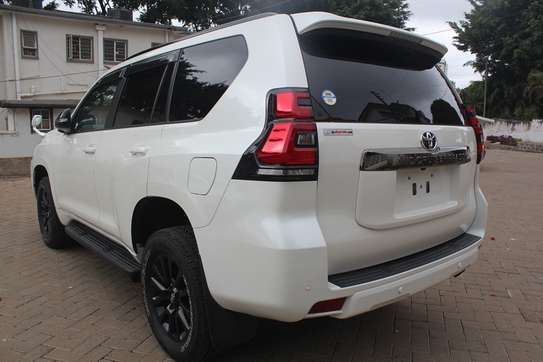 Toyota Landcruiser Prado 70th Anniversary TX 2021 45,000 Kms image 4