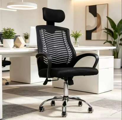 H.B Mesh Swivel Chair image 4