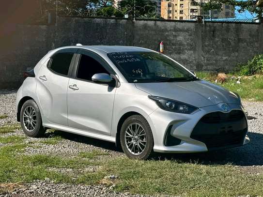 Toyota yaris image 2