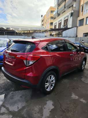 HONDA VEZEL 2019MODEL 2WD image 9