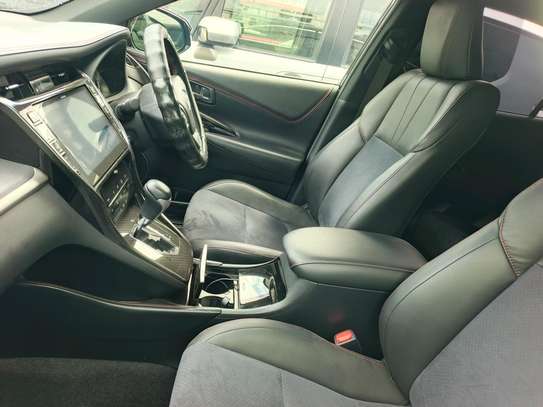 Toyota Harrier Turbo image 13