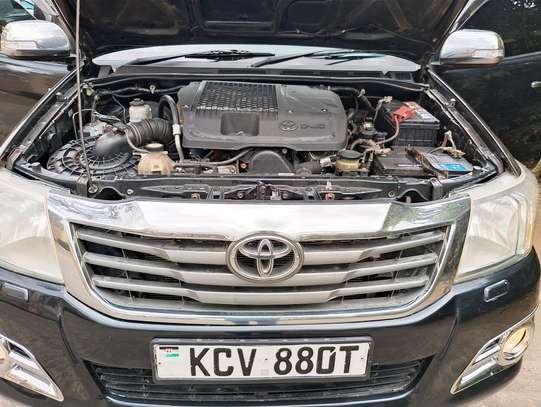 TOYOTA HILUX DOUBLE CAB AUTOMATIC 2011 MODEL image 9