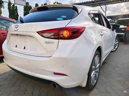 Mazda 3 Sedan White LED Headlights Alloy Wheels image 13