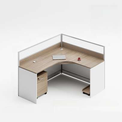 Workstations: Corner & L-Shaped Workstation image 2
