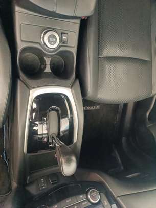 Nissan X-Trail Red Sunroof hybrid 2018 image 5