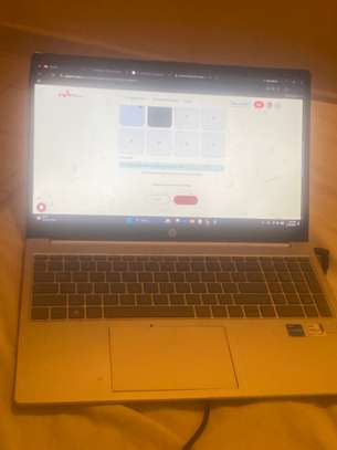 HP Laptop image 3