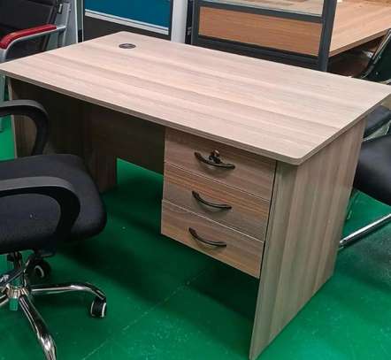 1000mm Rectangular Wooden Stuff Desk image 2