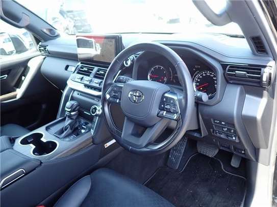 2023 TOYOTA LAND CRUISER ZX image 9