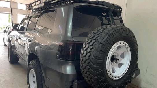 TOYOTA LANDCRUISER V8 DIESEL SUNROOF 2018MODEL image 4