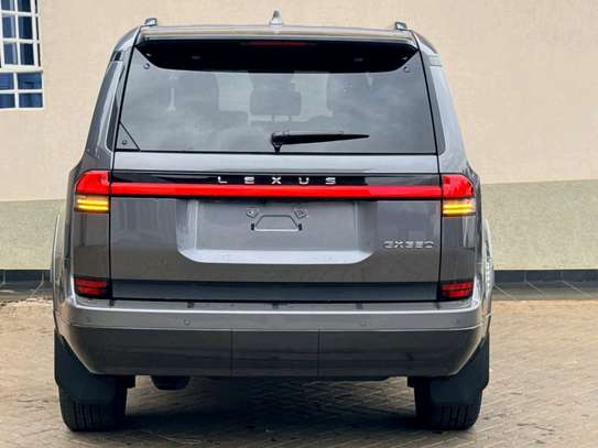 2025 Lexus GX550 image 3