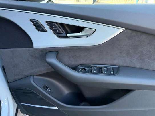AUDI Q8 QUATTRO S LINE 2019 WHITE image 5
