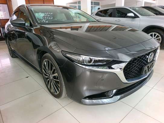 Mazda 3 sedan image 9