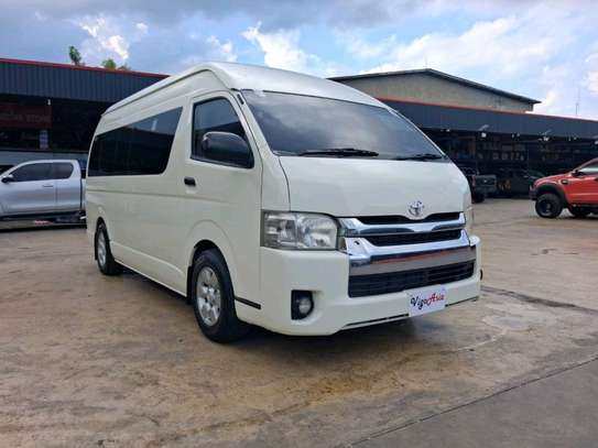 HIACE 9L COMMUTER,DIESEL,2019 image 3