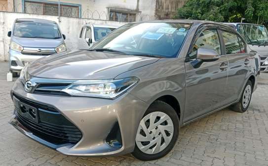 Toyota axio G grade 2019 Gold image 2
