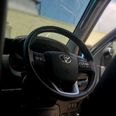 Toyota fortuner image 3