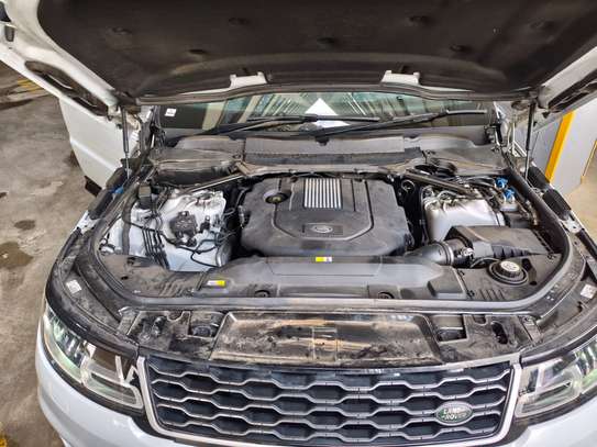 RANGE ROVER SPORT 2019 3000CC DIESEL 134,000 KMS image 7