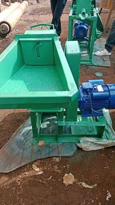 Charcoal briquettes machine image 4