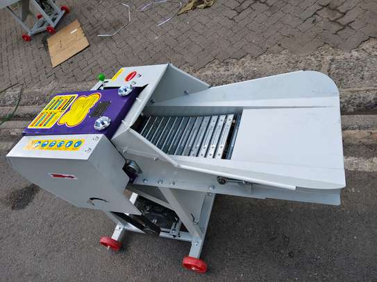 High-speed agricultural chaff cutter / silage chopper. image 9